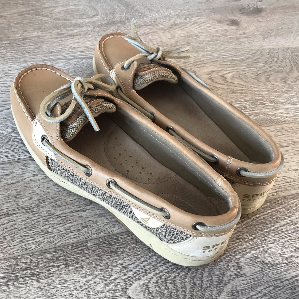 Size 7.5 sperry topsiders